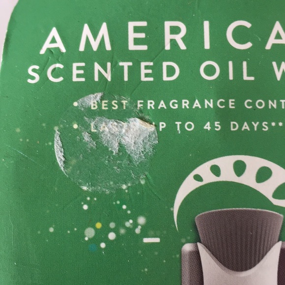 2 Air Wick Scented Oil Warmers - Picture 4 of 4